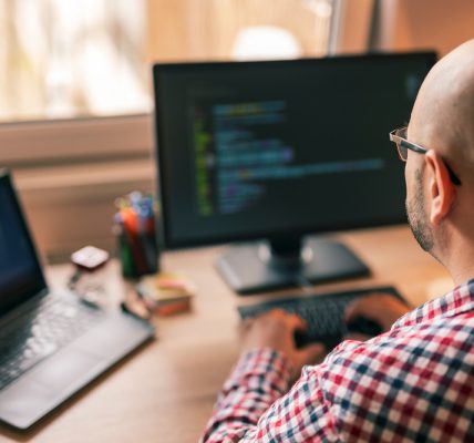 Praca programisty bez doświadczenia