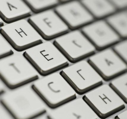 Do czego służą skróty ctrl c, ctrl v na komputerze?