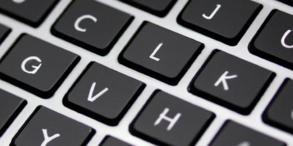 Do czego służy skrót ctrl f na komputerze?